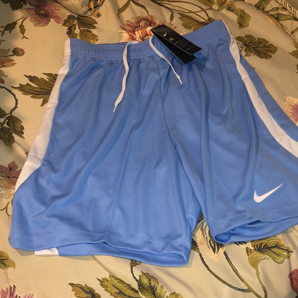Nike Dri-Fit Shorts NWT Medium UNC Tarheels Blue